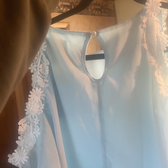 Short lace blue dress - Picture 3 of 4